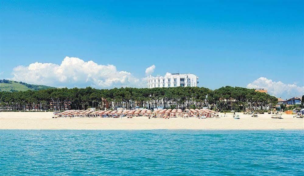 Hotel Lido ألبا أدرياتيكا المظهر الخارجي الصورة